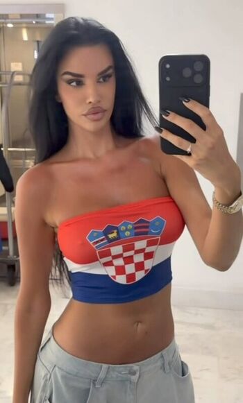 Ivana Knoll