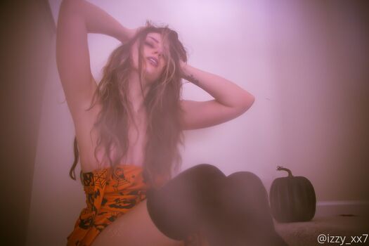 Izzy_xx