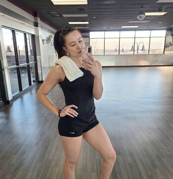 jackiee_elana_chan
