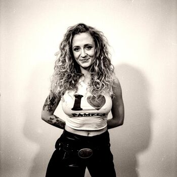 Janet Devlin