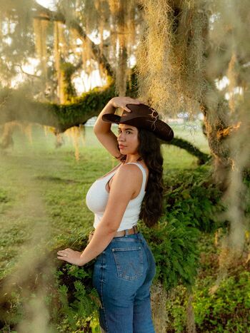 Jasmin Glover