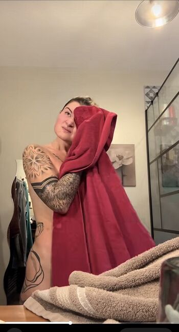 Full leaked Mariadevirgin/ private onlyfans photo