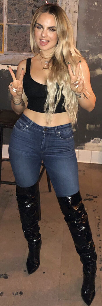 Full leaked Adriana russo/ private onlyfans photo