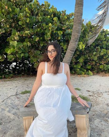 Julia Ain