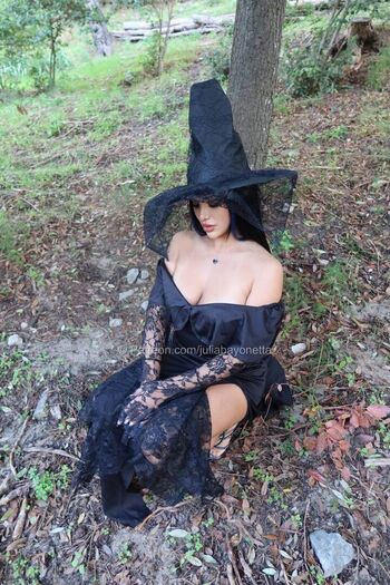 Julia Bayonetta