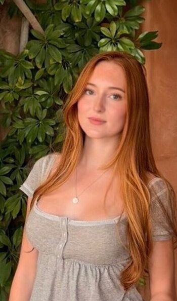 Julia Evelina-Rose