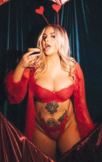 Julia Vain