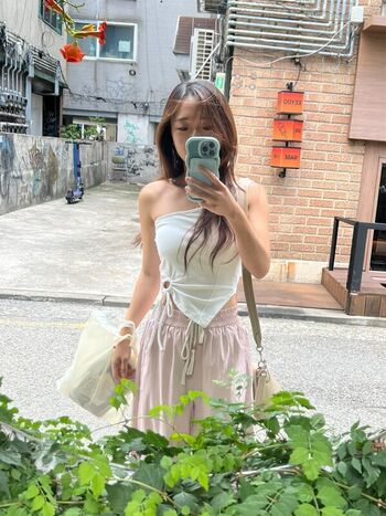 Full leaked Laselyii/ private onlyfans photo