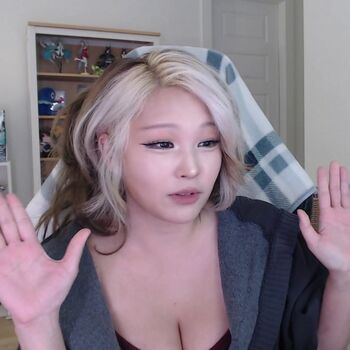 Kang Hee Yoon
