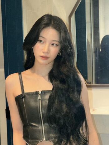 Kazuha Nakamura 中村 一葉