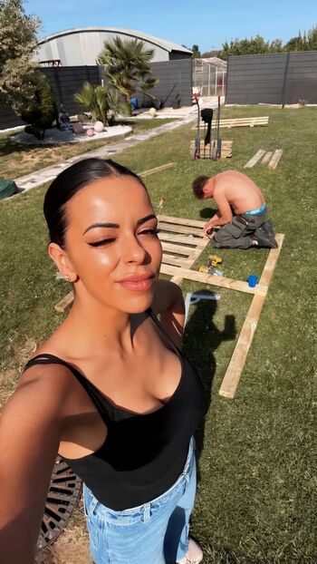 Kelly Cruz