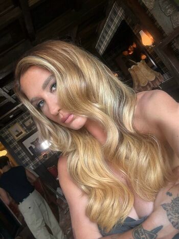 KeshaRose