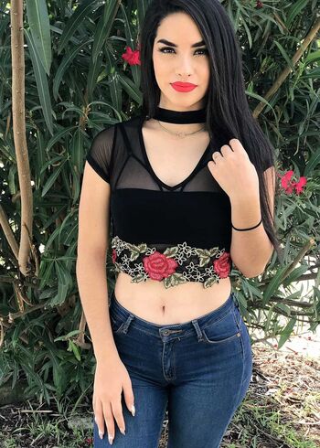 Kimberly Loaiza