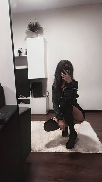 kristicks_