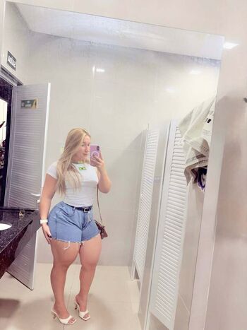 Lara Leticia