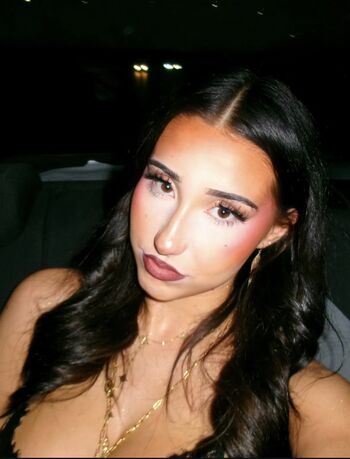 Laura_zca