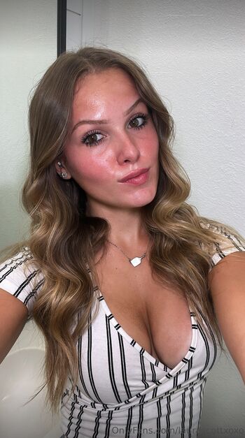 laurascottxoxo