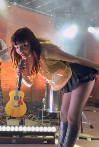 Lauren Mayberry