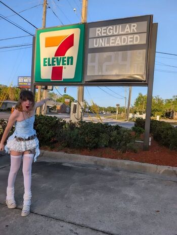 lilpeachyfox