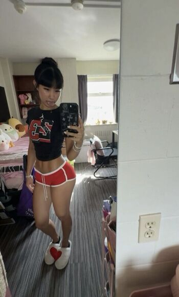 Lisha Li