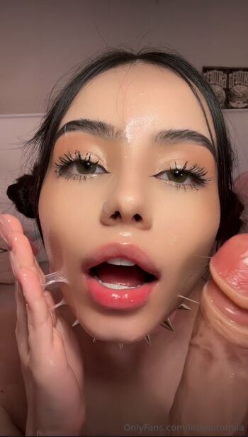 Littlebitofmia