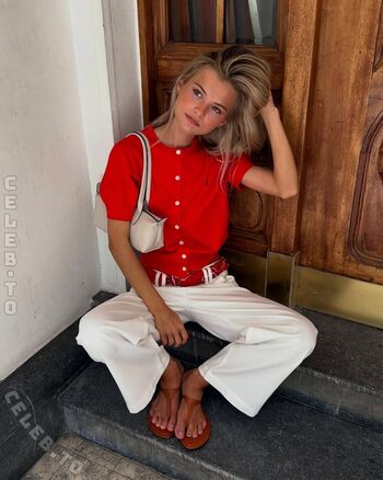 Lotta Emilie Stichler
