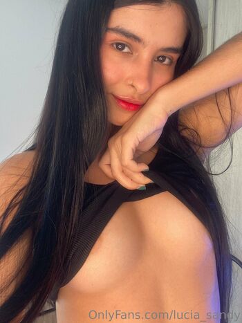 Lucia_sandy