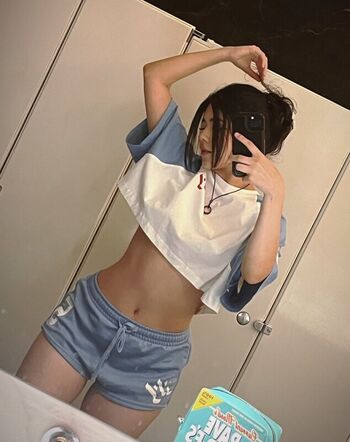 Lynda Parra
