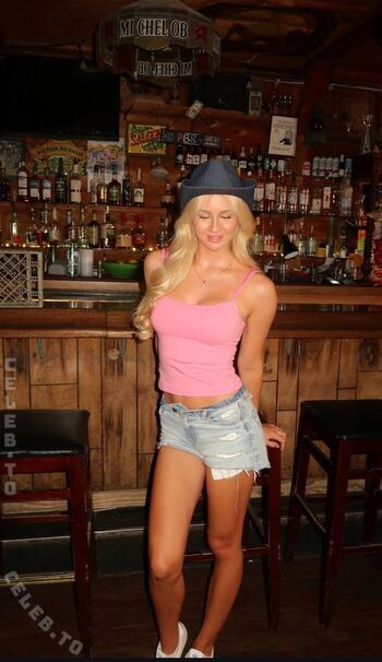 Mavie Noelle