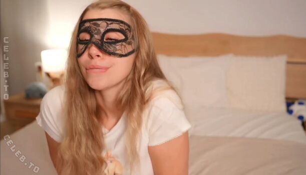 Full leaked Emimilky/ private onlyfans photo