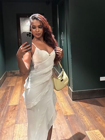 Full leaked Mia z private onlyfans photo