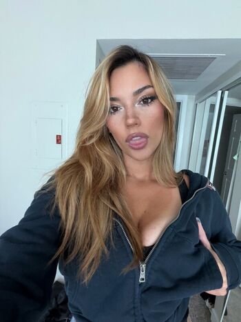 Full leaked Siobhan miller/ private onlyfans photo