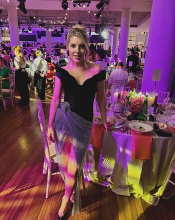 Mollie King