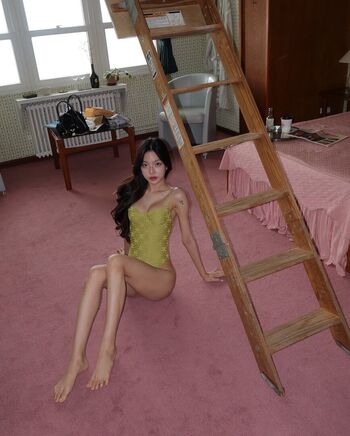 n.niniee