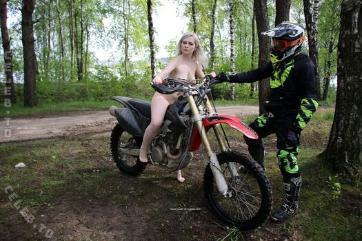 Nackt In Russland