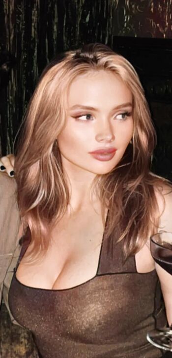 Natalie Alyn Lind