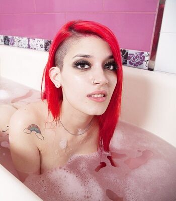 Niniah Wolfy