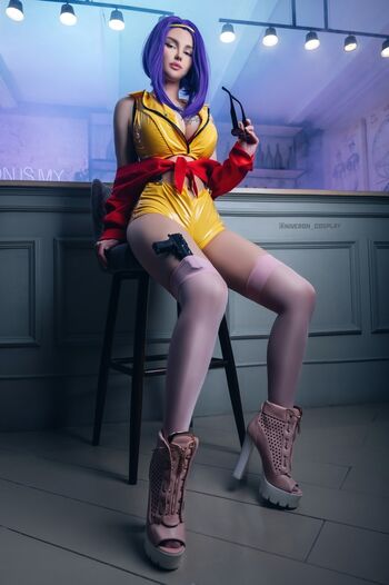 Niveron Cosplay