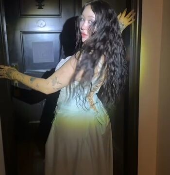 Full leaked Noah cyrus page private onlyfans photo