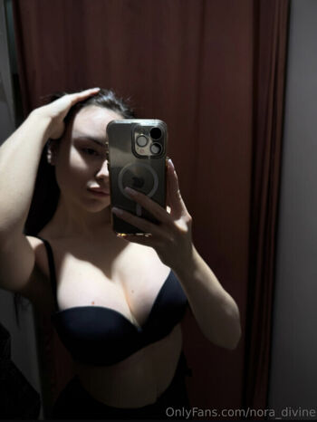 Nora_divine