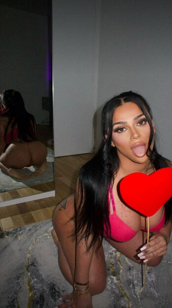 Full leaked May moon/ private onlyfans photo