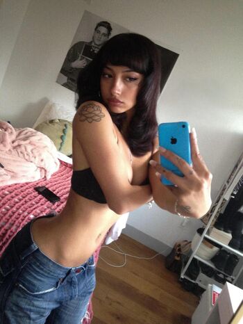 Full leaked Oliviaraynn private onlyfans photo