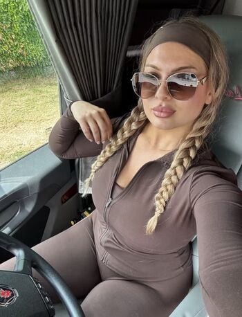 Reines De La Route