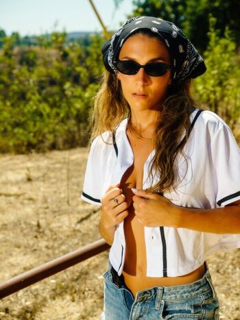 Roxy Striar