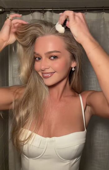 Samantha Riehl