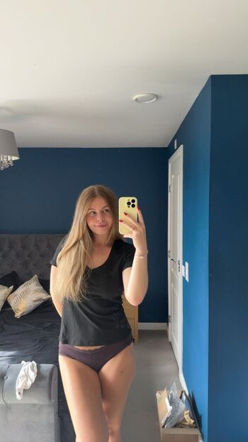 Samantha's Library