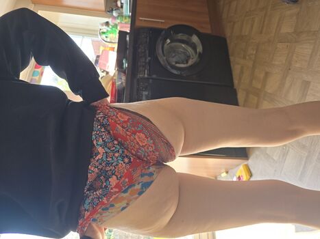 Show Your Girlfriend