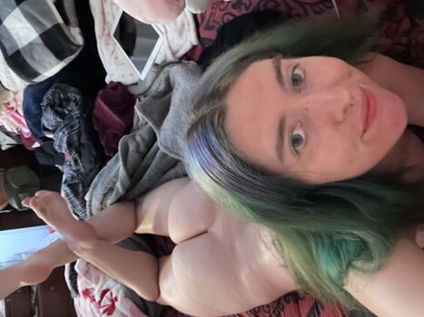 Show Your Girlfriend