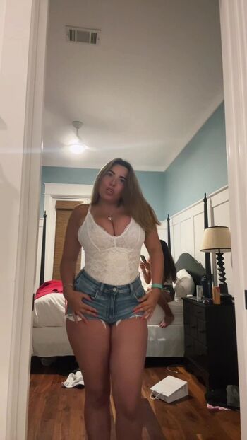 Full leaked Paislee prince eden gross grannygirlfriend/ private onlyfans photo