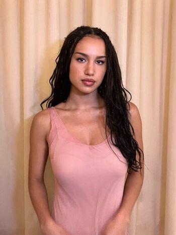Sofia Wylie